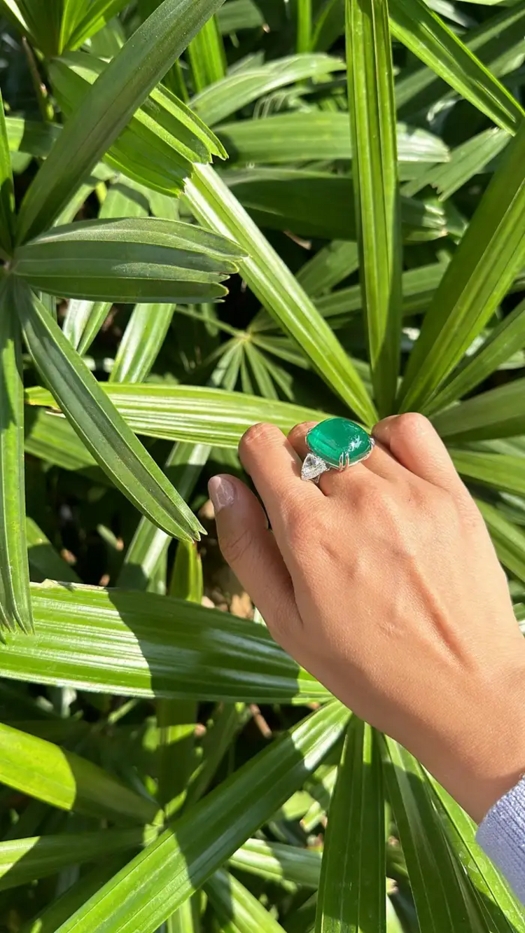 18k White Gold Handmade Rose Cut Diamond Ring - Natural Zambian Emerald Dome Ring