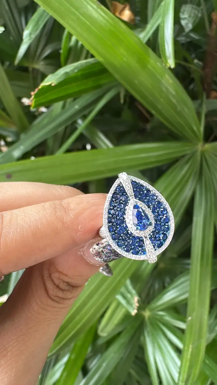 18k White Gold Diamond Handmade Ring - Natural Blue Sapphire Cocktail Ring