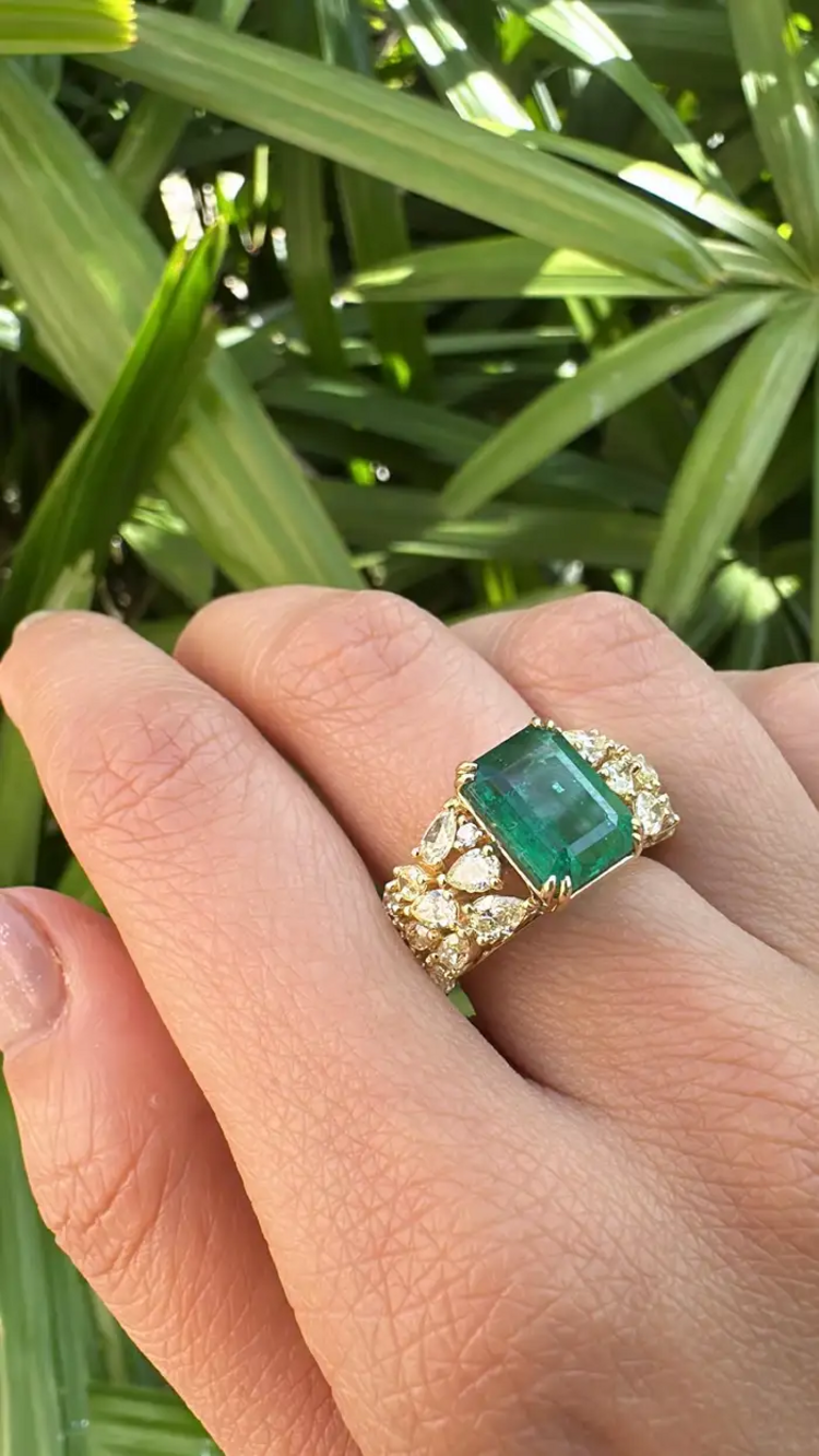 Natural Zambian Emerald Statement Ring - 18k Yellow Gold & Yellow Diamonds Wedding Ring