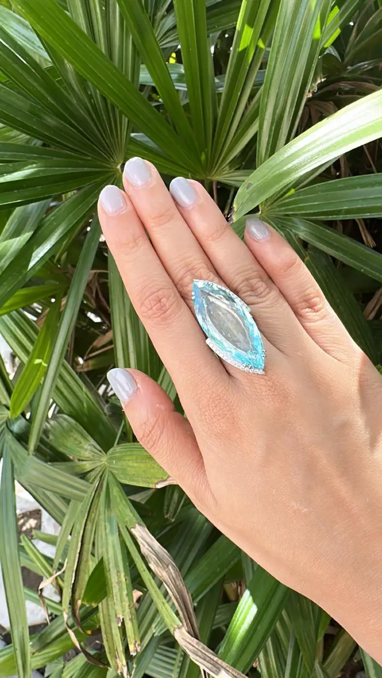 0.66 Ct. Round Cut Diamond Wedding Ring - 18k White Gold & 29.29 Ct. Aquamarine Gemstone Ring