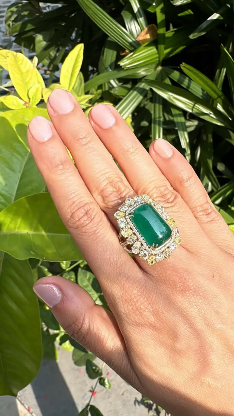 Zambian Emerald Cocktail Ring - 18k Yellow Gold Handmade Ring - Gold Yellow Diamond Wedding Ring