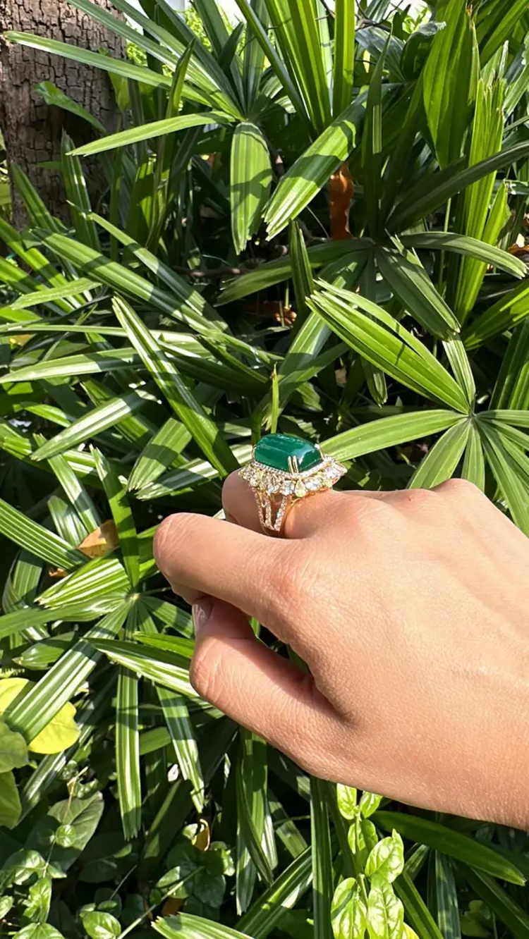 Zambian Emerald Cocktail Ring - 18k Yellow Gold Handmade Ring - Gold Yellow Diamond Wedding Ring