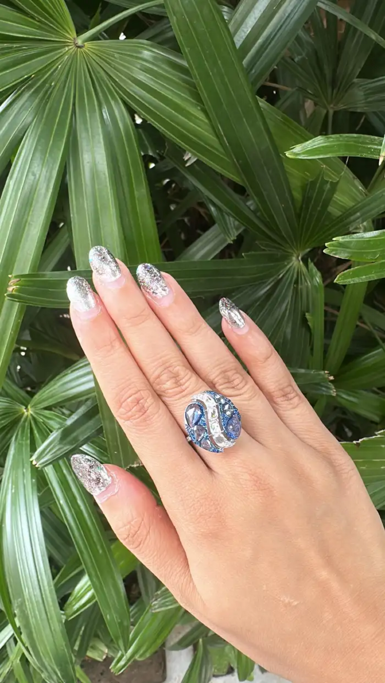 Natural Blue Sapphire Statement Ring - 18k White Gold & Rose Cut Diamond Cocktail Ring