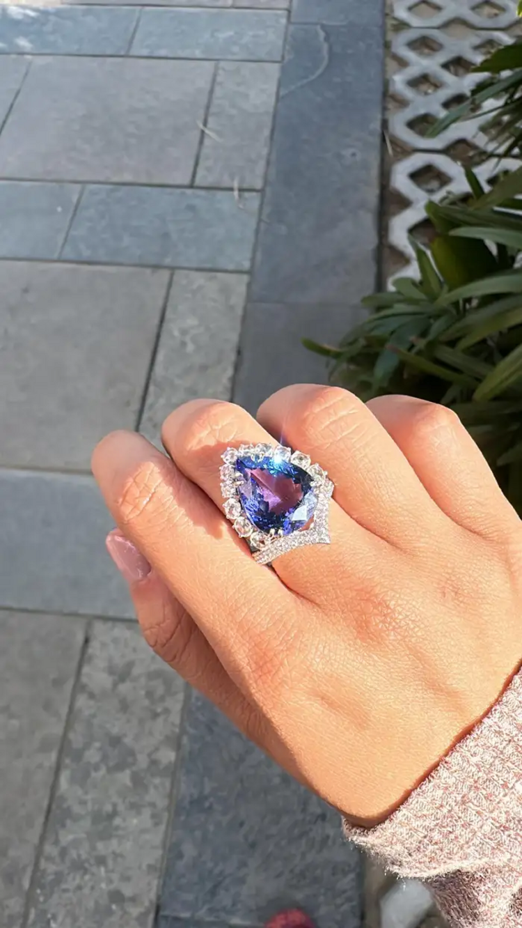 Natural Pear Tanzanite Gemstone Statement Ring - 18k White Gold Rose Cut Diamonds Women Ring