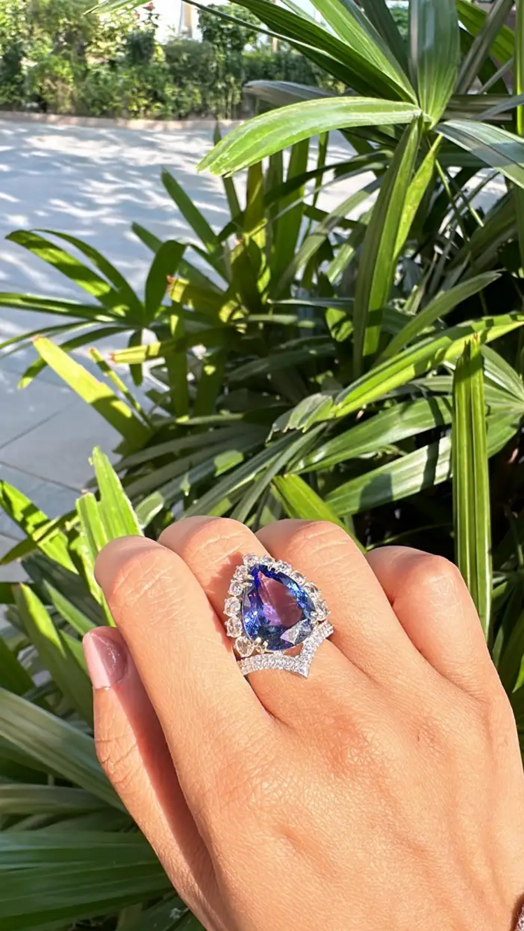 Natural Pear Tanzanite Gemstone Statement Ring - 18k White Gold Rose Cut Diamonds Women Ring
