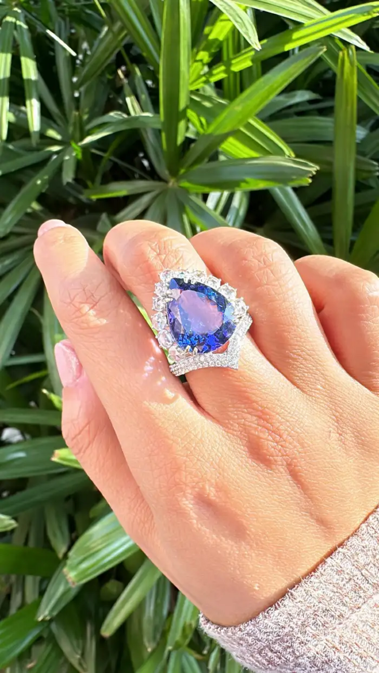 Natural Pear Tanzanite Gemstone Statement Ring - 18k White Gold Rose Cut Diamonds Women Ring