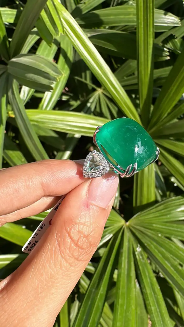 18k White Gold Handmade Rose Cut Diamond Ring - Natural Zambian Emerald Dome Ring