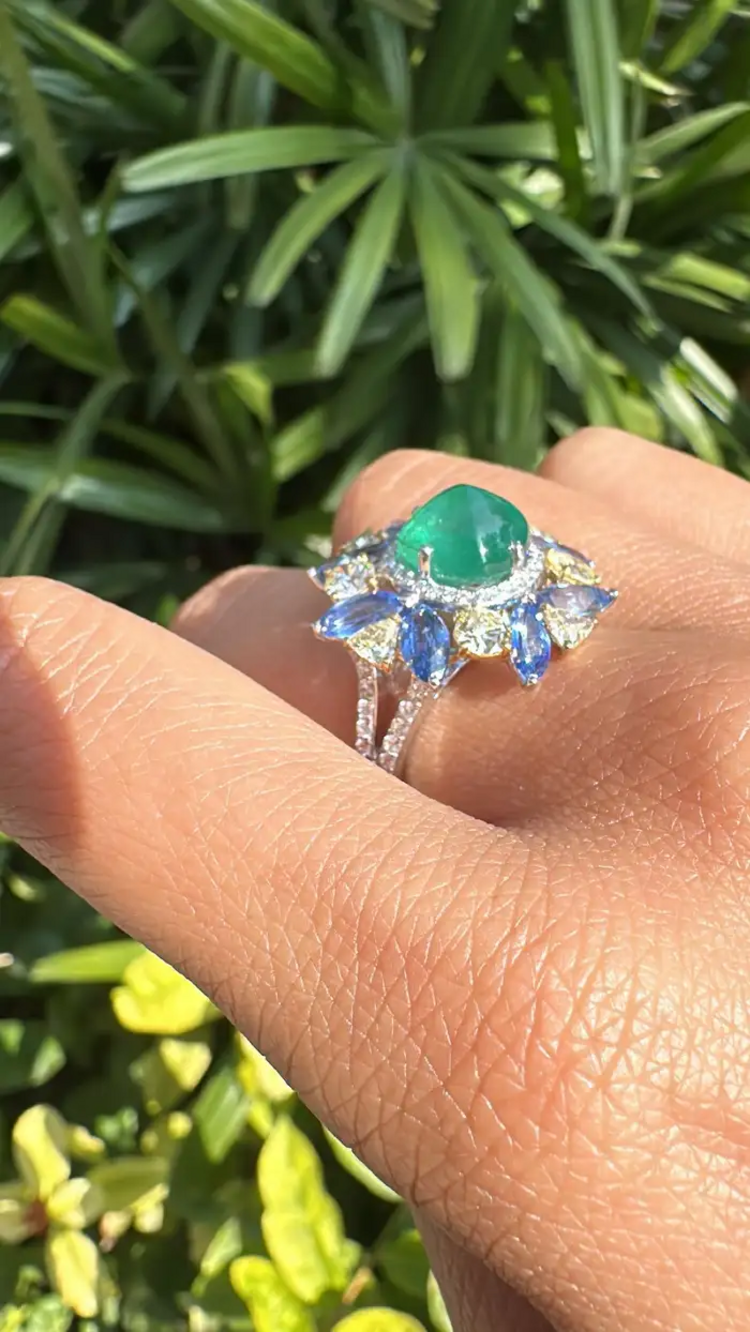 Natural Sugarloaf Zambian Emerald & Blue Sapphire Ring - 18k White Gold Handmade Diamond Ring