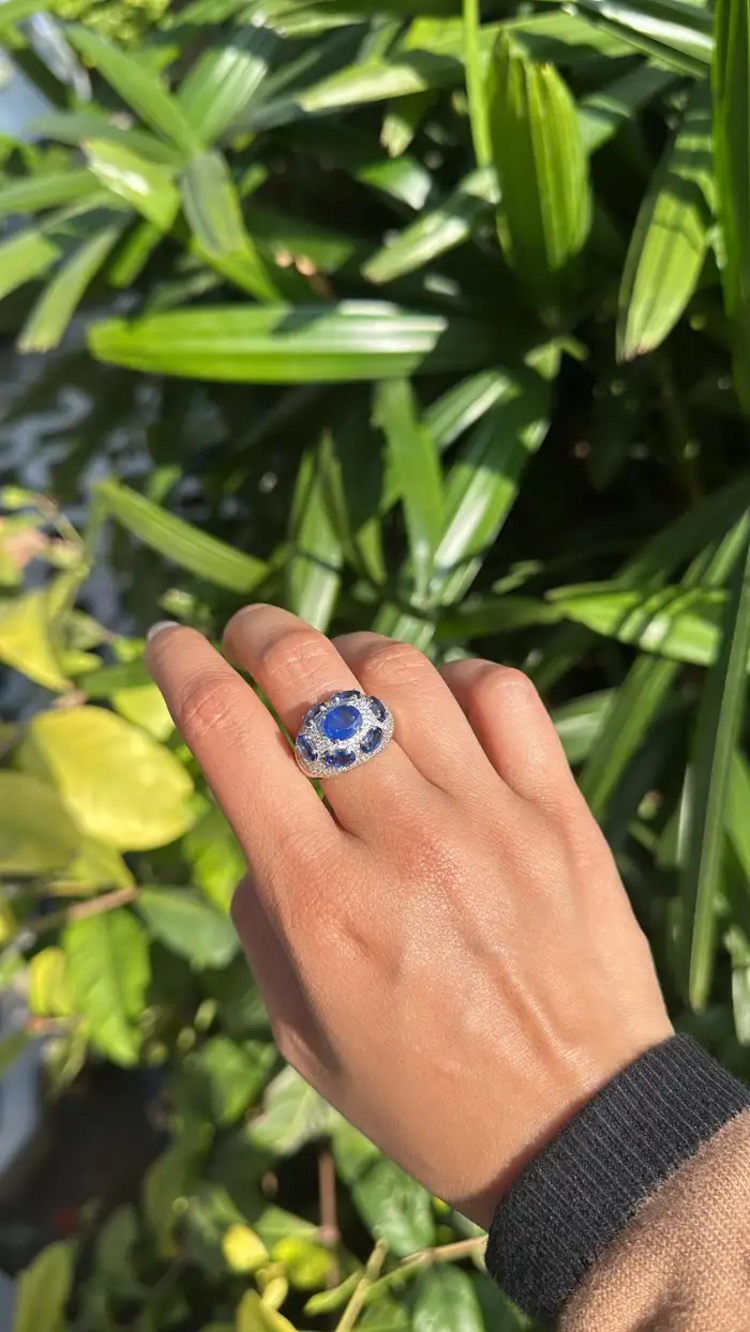 5.03 carats Ceylon Blue Sapphire Cocktail Ring - 18k White Gold Handmade Diamonds Ring