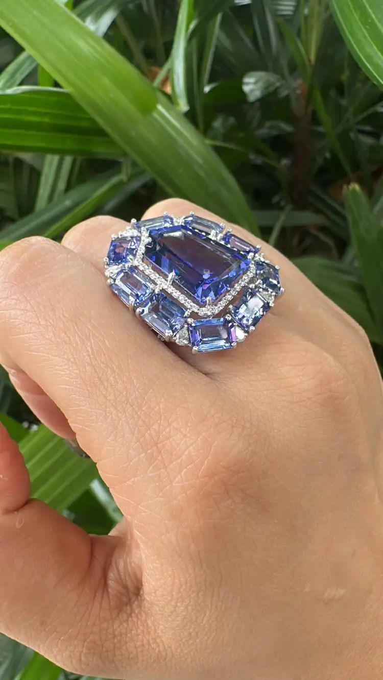 Natural Tanzanite & Rose Cut Diamond Cocktail Ring - 18k White Gold Diamond Wedding Ring