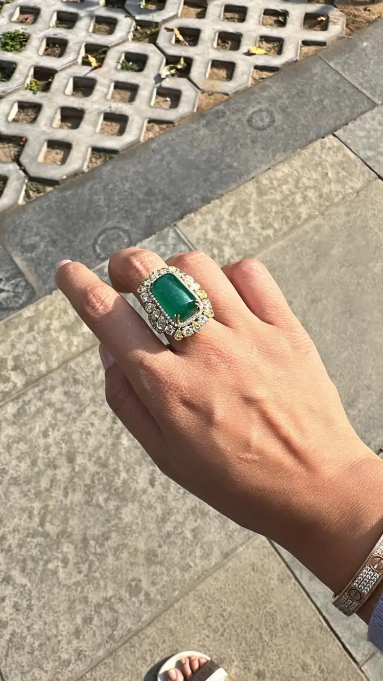 Zambian Emerald Cocktail Ring - 18k Yellow Gold Handmade Ring - Gold Yellow Diamond Wedding Ring