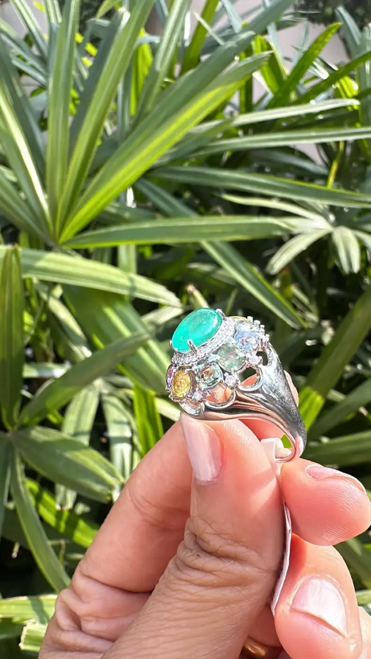 18k White Gold Handmade Diamond Ring - Natural Multi Sapphire, Colombian Emerald Dome Ring