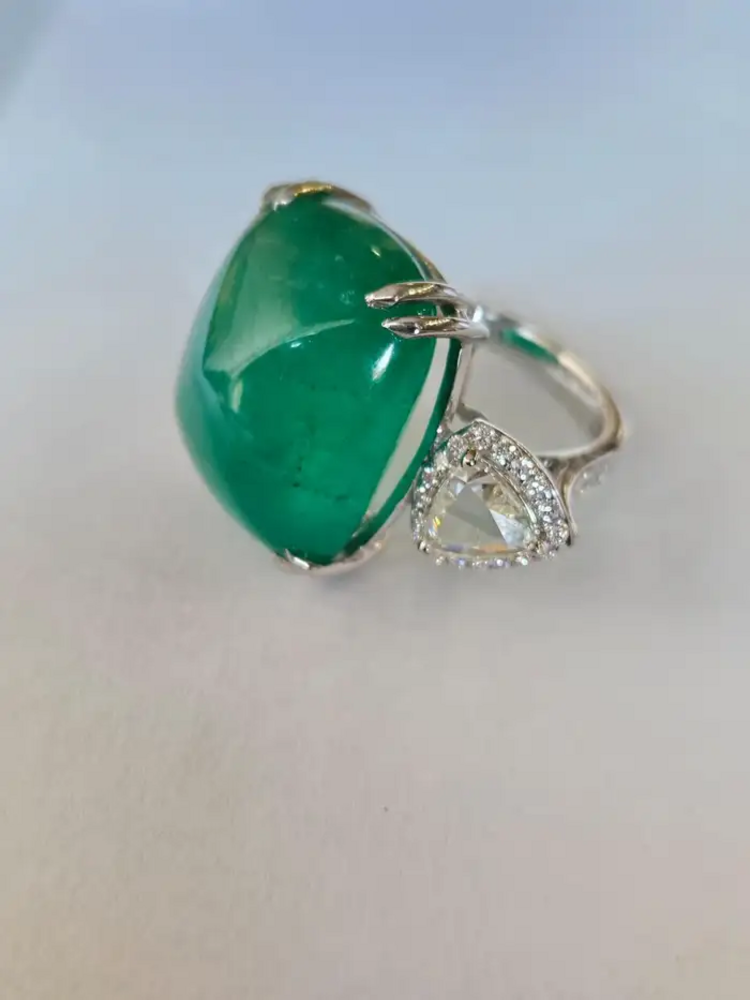 18k White Gold Handmade Rose Cut Diamond Ring - Natural Zambian Emerald Dome Ring