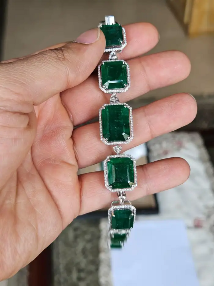 18k White Gold Handmade Modern Bracelet - Natural Zambian Emerald & Diamond Bracelet