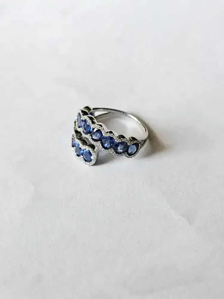 18k White Gold Handmade Ring - Natural Ceylon Blue Sapphire & Diamond Ring