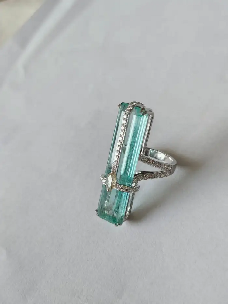Natural Emerald & Rose Cut Diamond Wedding Ring - 18k White Gold Diamond Ring