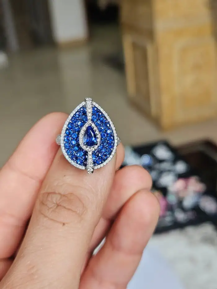 18k White Gold Diamond Handmade Ring - Natural Blue Sapphire Cocktail Ring