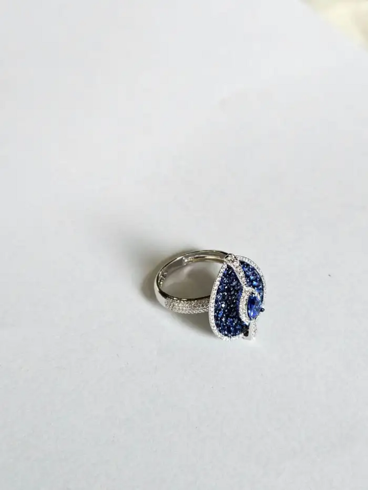 18k White Gold Diamond Handmade Ring - Natural Blue Sapphire Cocktail Ring