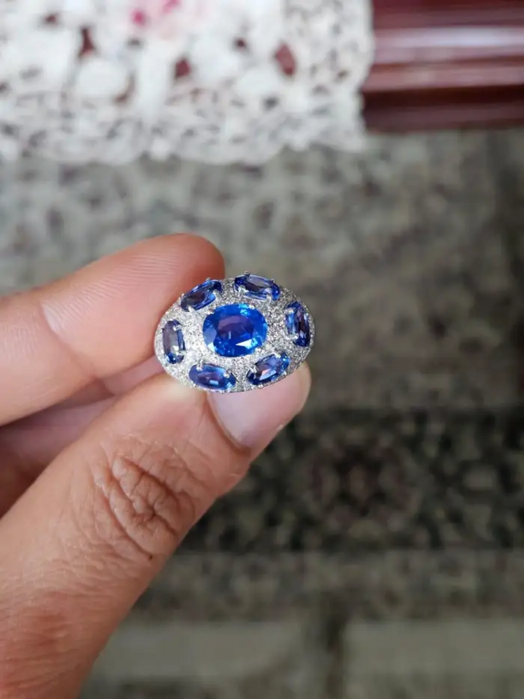 5.03 carats Ceylon Blue Sapphire Cocktail Ring - 18k White Gold Handmade Diamonds Ring
