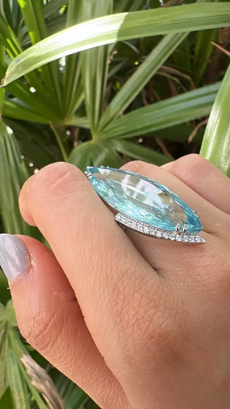 0.66 Ct. Round Cut Diamond Wedding Ring - 18k White Gold & 29.29 Ct. Aquamarine Gemstone Ring