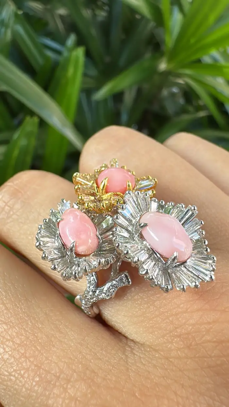 18k White Gold Tapered Diamonds Cocktail Ring - 3.93 Ct. Conch Pearls Wedding Ring