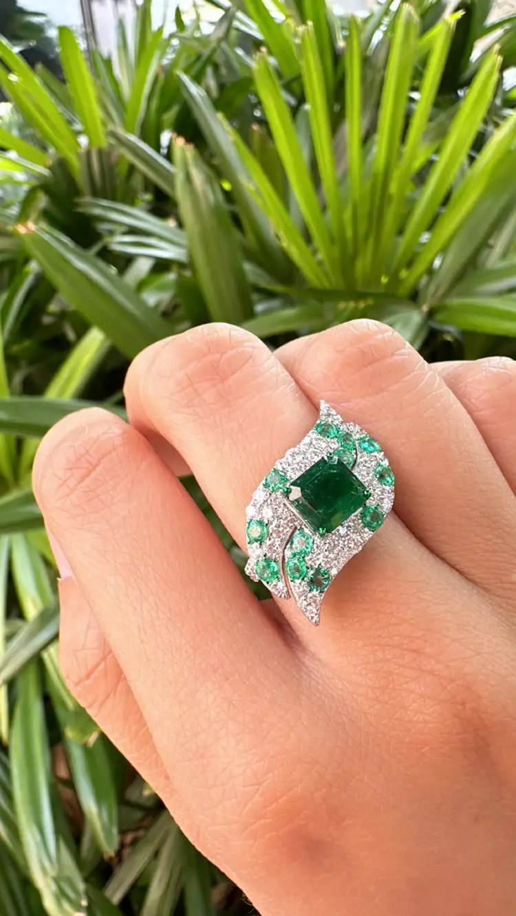 18k White Gold 1.17 Ct. Diamond Engagement Ring Natural Zambian Emerald Gemstone Women Jewelry