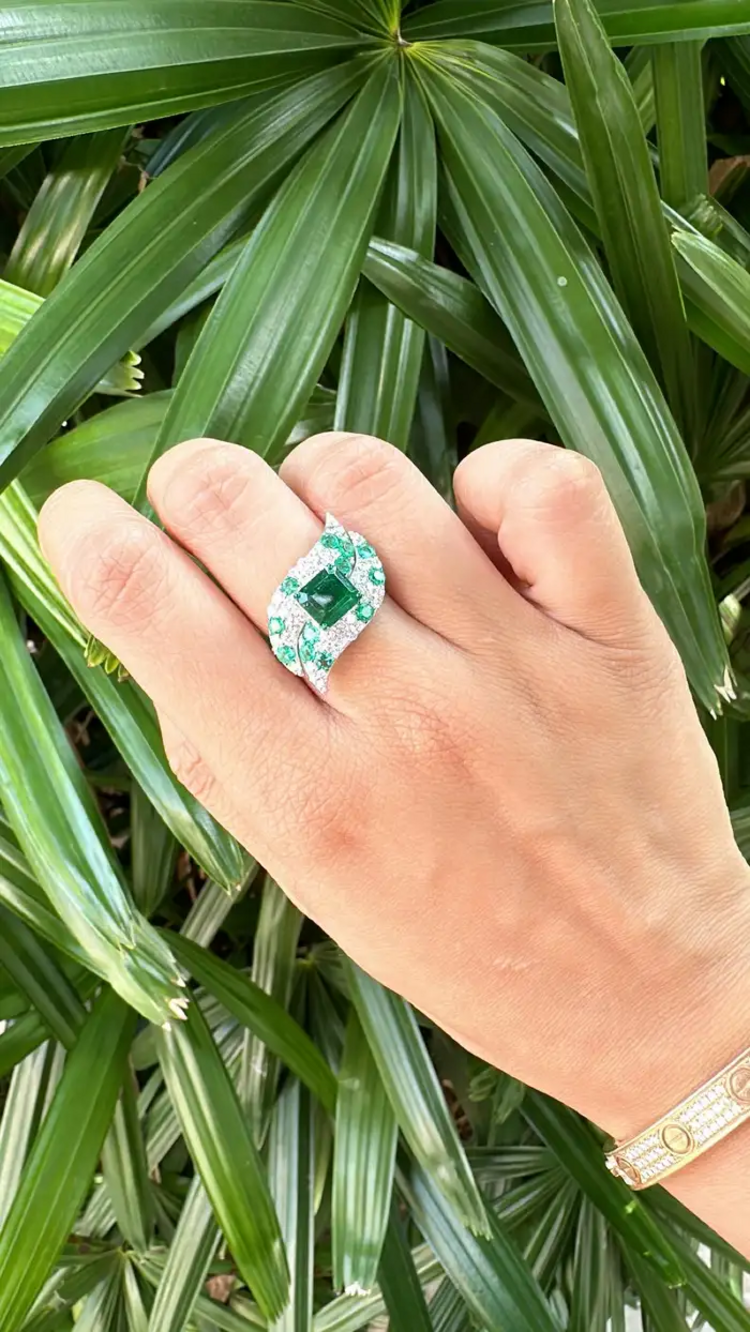18k White Gold 1.17 Ct. Diamond Engagement Ring Natural Zambian Emerald Gemstone Women Jewelry