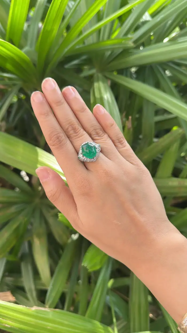 Natural 8.08 Ct. Zambian Emerald Cocktail Ring - 18k White Gold Diamond Wedding Ring