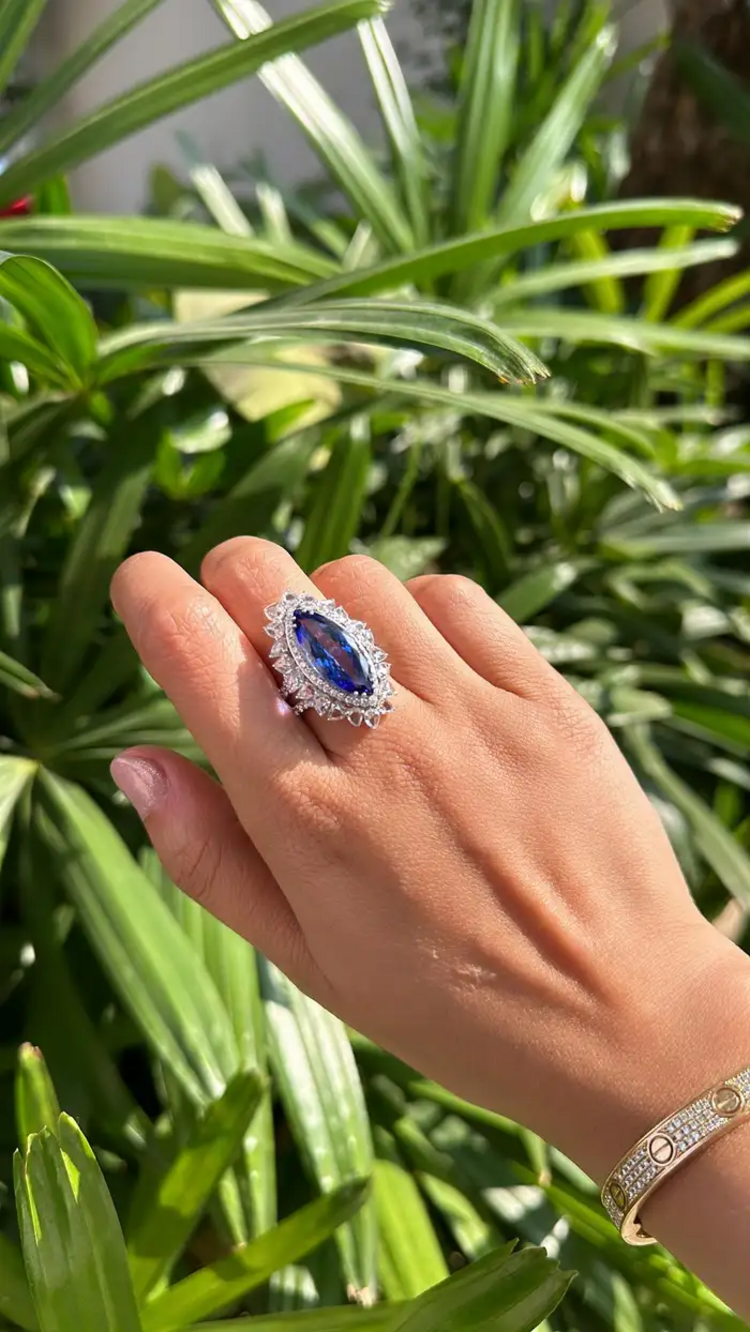 7.92 Ct. Natural Tanzanite Gemstone Statement Ring - 18k White Gold Diamond Engagement Ring