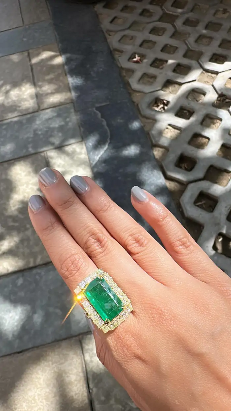 Natural Zambian Emerald Engagement Ring - 18k Yellow Gold & Yellow Diamond Beautiful Wedding Ring