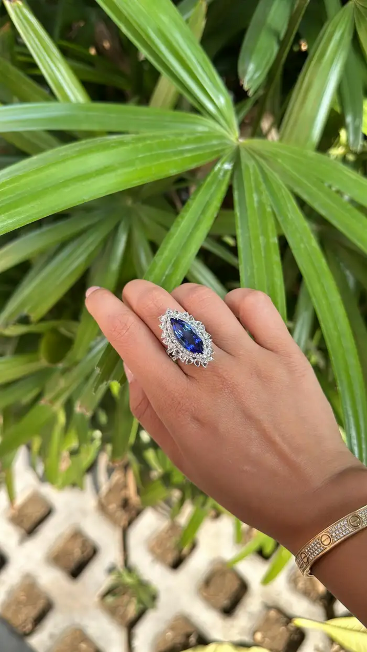 7.92 Ct. Natural Tanzanite Gemstone Statement Ring - 18k White Gold Diamond Engagement Ring