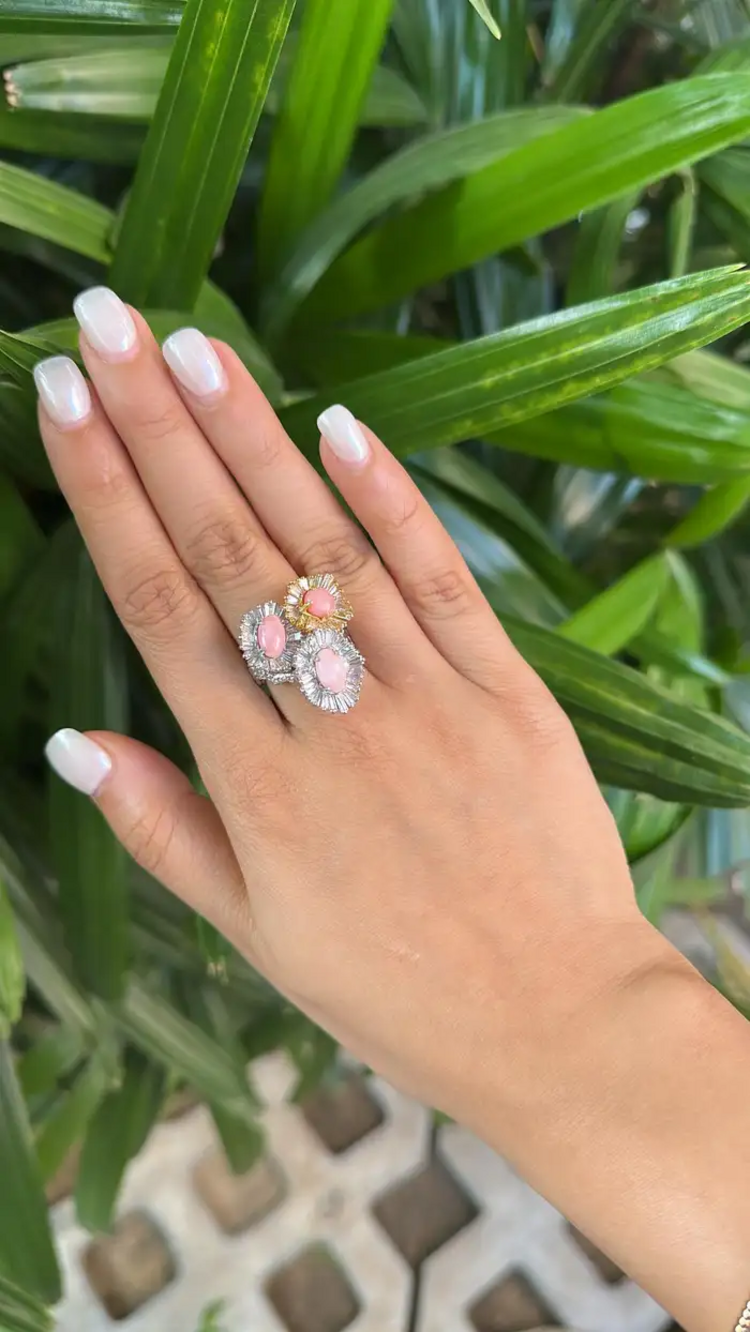 18k White Gold Tapered Diamonds Cocktail Ring - 3.93 Ct. Conch Pearls Wedding Ring