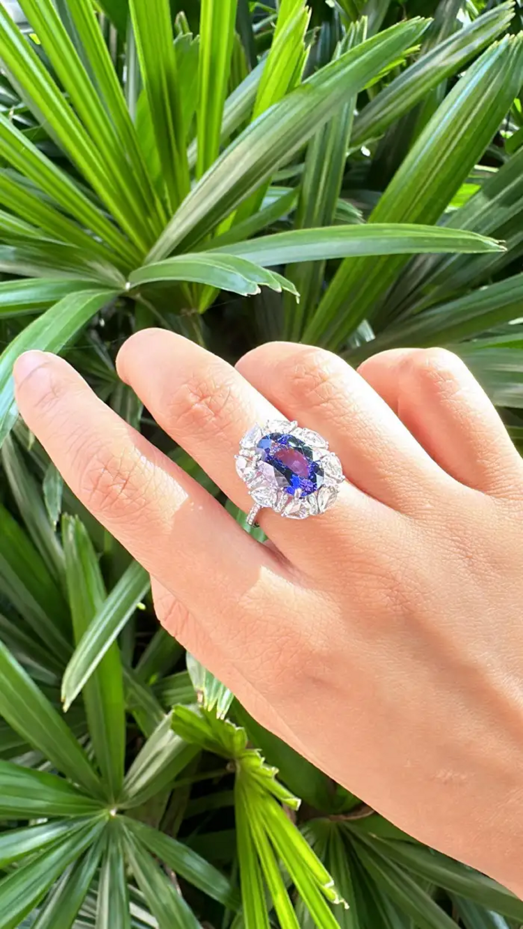 18k White Gold Diamond Ring | Natural Tanzanite Gemstone Cocktail Ring | Wedding Ring