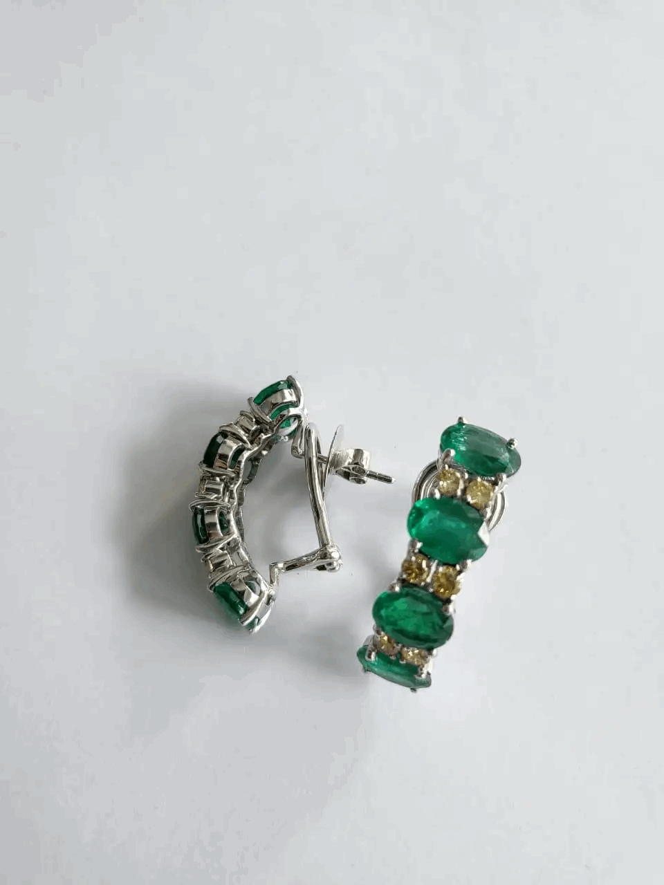 natural emerad earrings