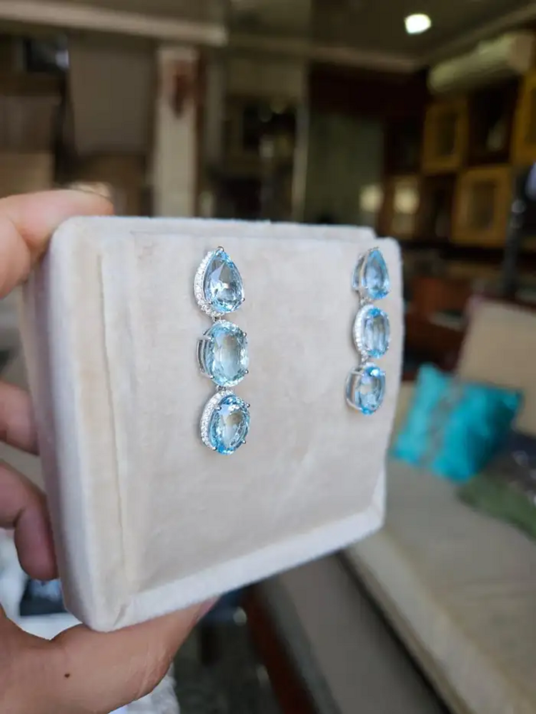 21.40 Ct. Aquamarine Dangle Earrings - 18k White Gold Diamond Earrings