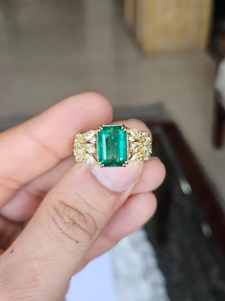 Natural Zambian Emerald Statement Ring - 18k Yellow Gold & Yellow Diamonds Wedding Ring