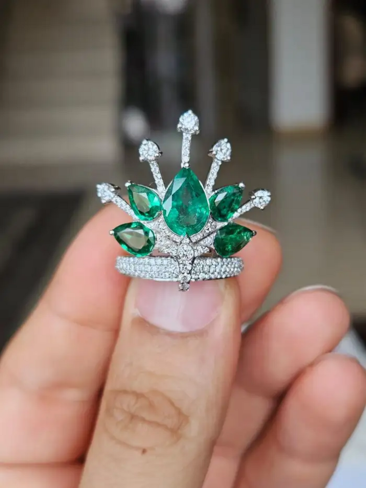 18k White Gold Diamond Crown Ring - Natural 3.80 Ct Zambian Emerald Wedding Ring