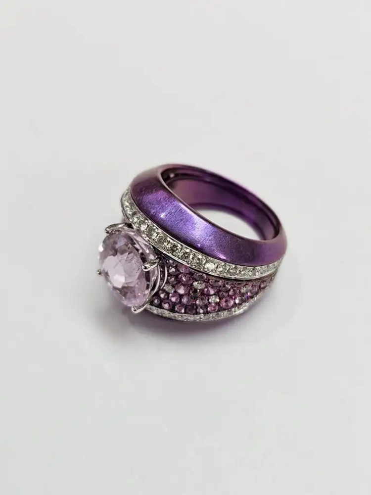 5.23 carats, Kunzite, Pink Sapphires & Diamonds Titanium Ring with Platinum 900