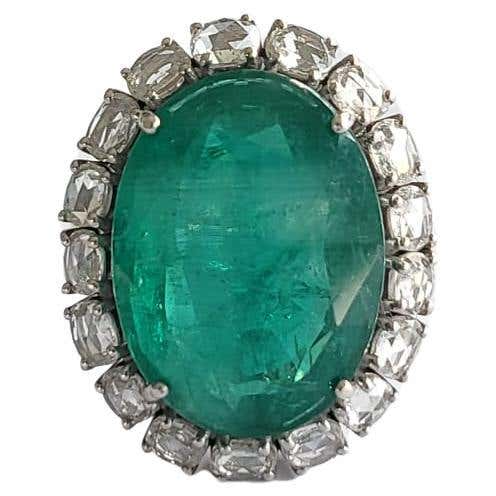 NATURAL EMERALD RING